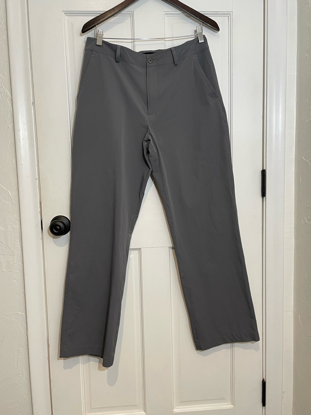Under Armour Golf Performance Pants Gray Stretch Flat Front Men’s 32x32
